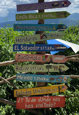 Central American sign with route markers
